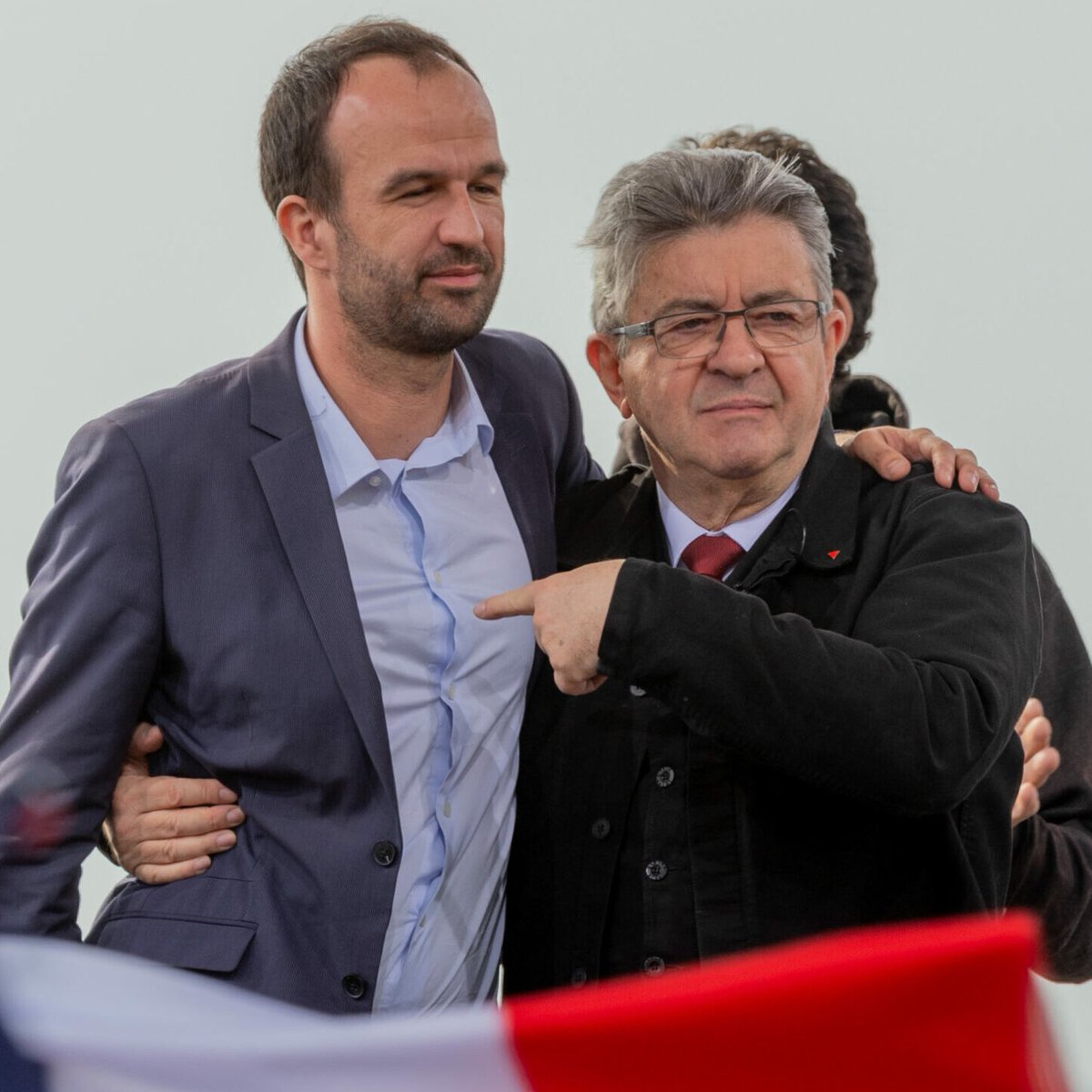 Valentin Boulay (@valentinboulay_) on Twitter photo Le déversement de haine contre Manuel et Jean-Luc ne prouve qu'une chose, que nous sommes les seuls opposants politiques crédibles de gauche.
Mon total soutien <a href="/mbompard/">Manuel Bompard</a> et <a href="/JLMelenchon/">Jean-Luc Mélenchon</a>, leurs paroles nous sont essentielles dans ces temps difficiles. ✊ Le déversement de haine contre Manuel et Jean-Luc ne prouve qu'une chose, que nous sommes les seuls opposants politiques crédibles de gauche.
Mon total soutien <a href="/mbompard/">Manuel Bompard</a> et <a href="/JLMelenchon/">Jean-Luc Mélenchon</a>, leurs paroles nous sont essentielles dans ces temps difficiles. ✊