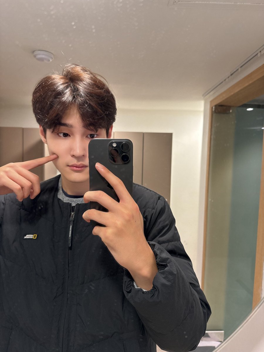 TaehoonFrance's tweet photo. • 📸

« Mon ramen préféré est le ramen Samyang et vous SODA ?»

©️| @tan__official_

#️⃣| #TAEHOON #방태훈 #CLIMIX #ToAllNation #탄 #TAN #PROXIMA https://t.co/hH63adMlnV