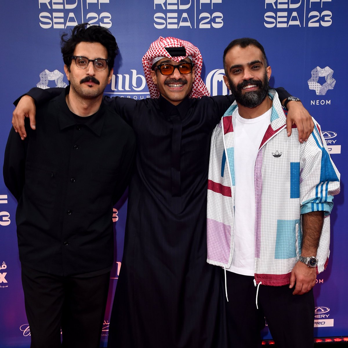 RedSeaFilm's tweet photo. مباشرةً من السجّادة الحمراء؛ ضمن فعاليّات اليوم الرابع للدورة الثالثة من #مهرجان_البحر_الأحمر_السينمائي_الدولي؛ العرض الأول في الشرق الأوسط وشمال أفريقيا لِفيلم "مندوب الليل"، بحضور كلٍّ من المخرج علي الكلثمي، والممثلين وطاقم العمل للفيلم.

#قصتك_بمهرجانك https://t.co/krkpzVXwSn