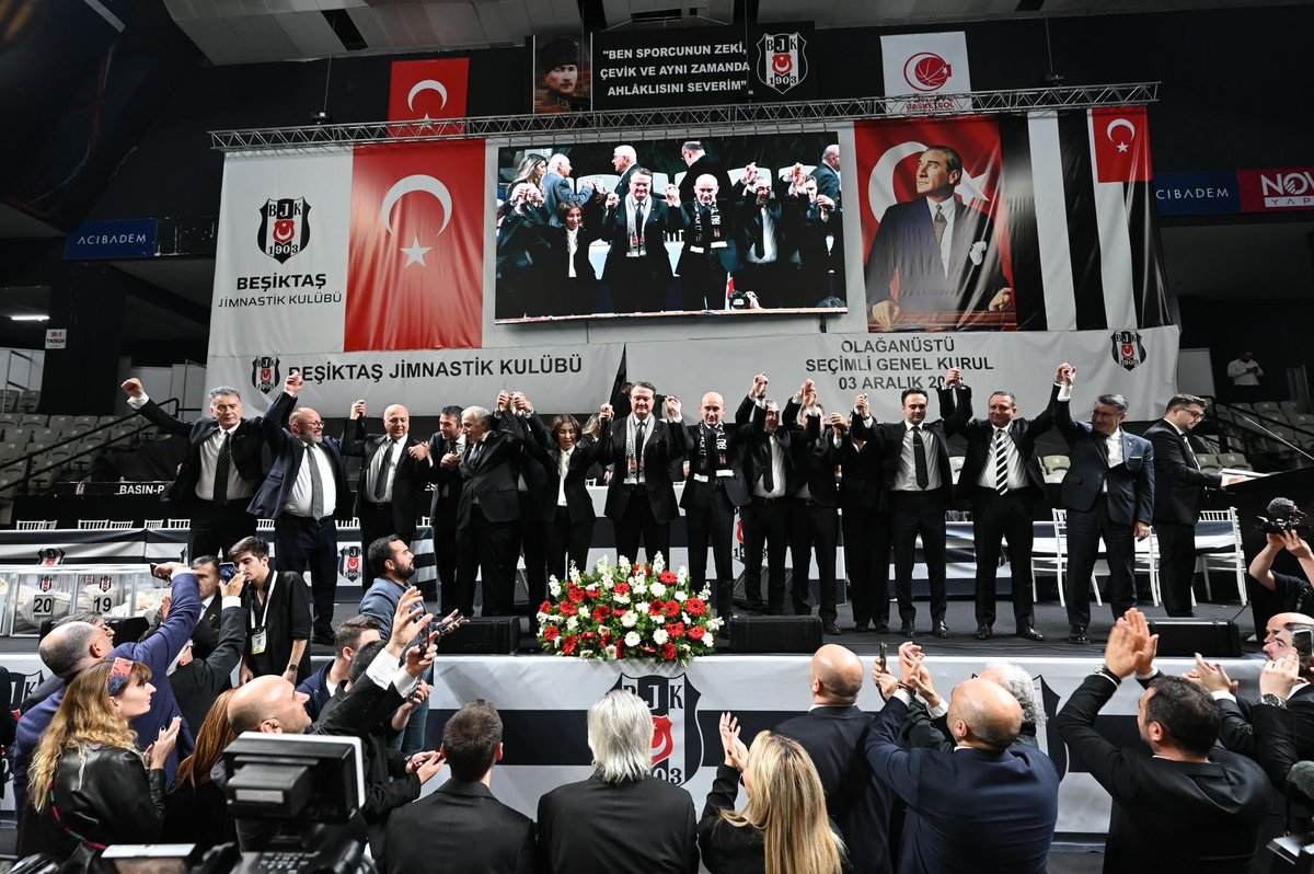 Beşiktaş'ın Olağanüstü Seçimli Genel Kurulu'nda yönetime seçilen Başkan Sn. Hasan Arat, 2'nci Başkan Hüseyin Yücel ve değerli yönetim kurulu üyelerini tebrik eder, başarılar dilerim.