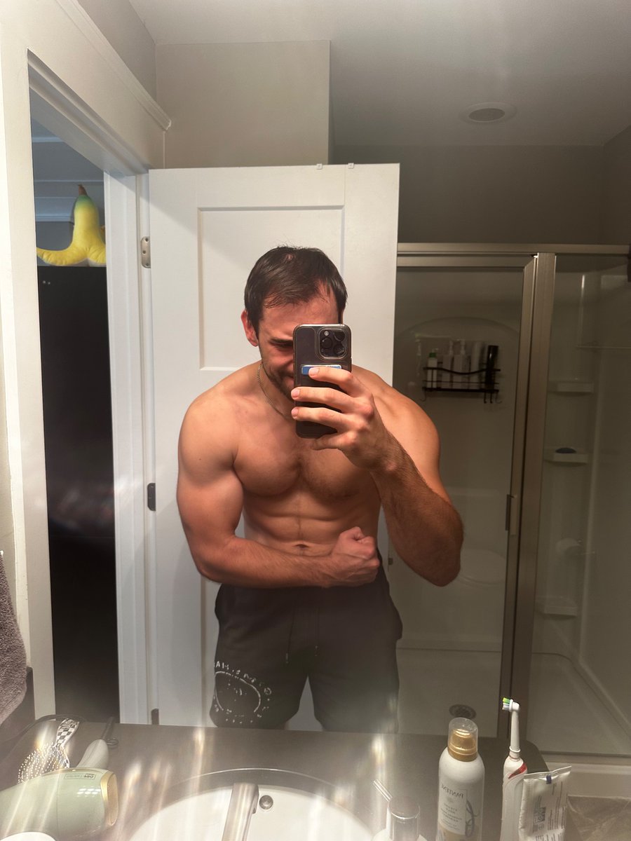 Christian Carlson tweet media