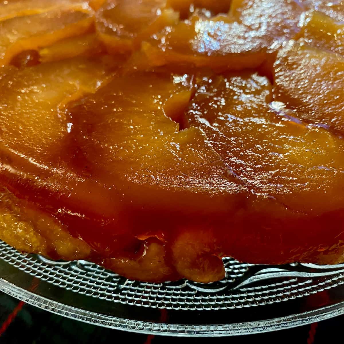 Jill_Colonna's tweet photo. Sunday is a Tarte Tatin kind of day with this chilly weather in France. Our favourite recipe made extra easy with ready-made puff pastry https://t.co/cyAx64lI8r
#tartetatin #frenchrecipe #frenchdesserts #appledesserts https://t.co/O54Ppj7w8f