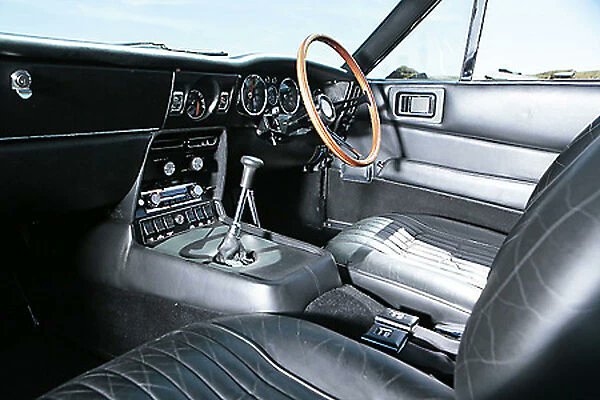 robertmdaws's tweet image. #AstonMartin DBS V8 (from 1970s TV series #ThePersuaders)