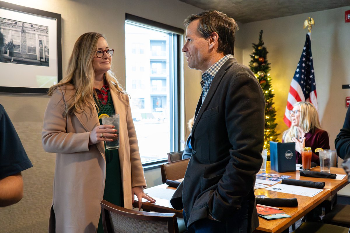 ChambersForIN's tweet image. Enjoyed attending the Hamilton County Republican Women's Club annual holiday luncheon yesterday to celebrate the party's recent successes and hear from Carmel Mayor-elect @SueFinkam.

Congratulations to the club's new leaders!

#TeamBrad #Indiana