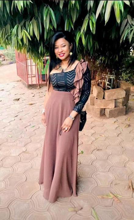 LYAMODE's tweet image. Entamez la semaine avec style 😊

#lyamode
#tradimoderne 
#bogolan