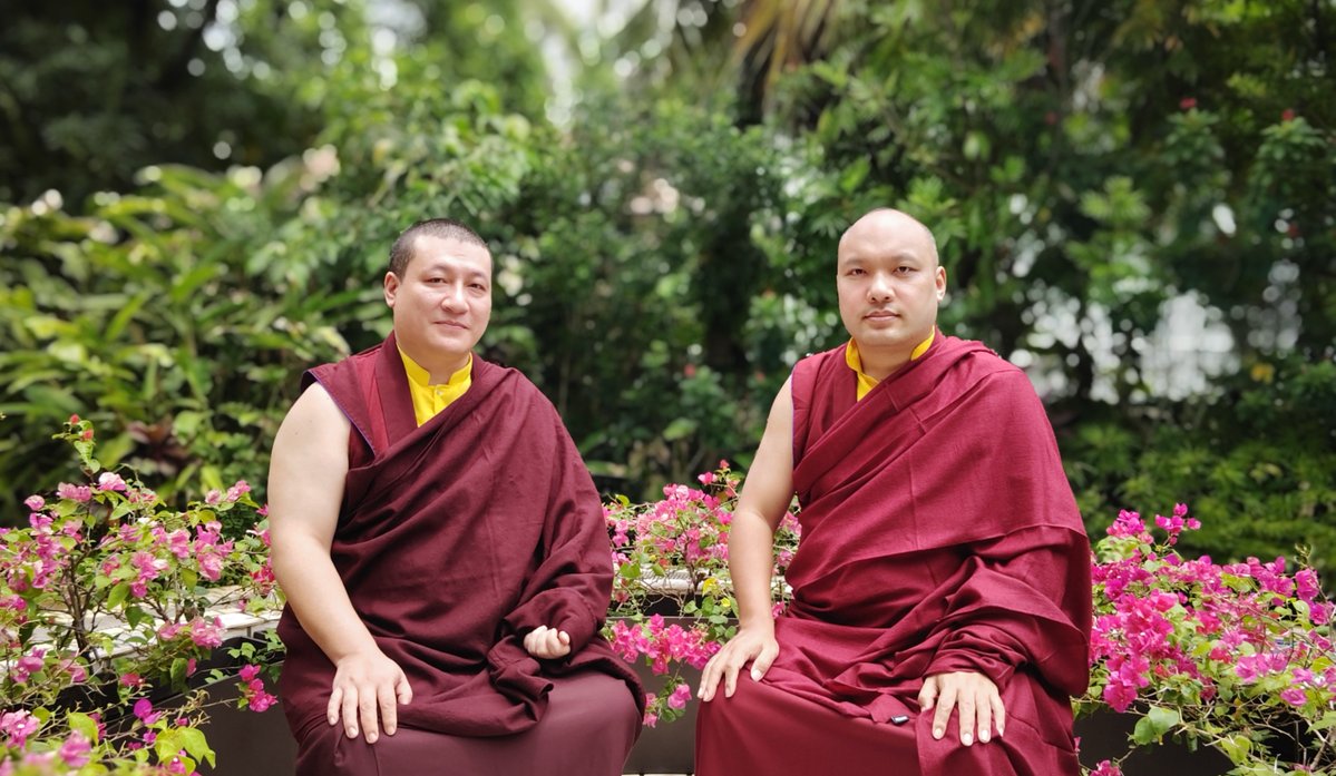 karmapaorg's tweet photo. A joint statement regarding the reincarnation of Kunzig Shamar Rinpoche by Thaye Dorje and Ogyen Trinley Dorje https://t.co/fYLHLkpBAX https://t.co/GM7SPylEvA