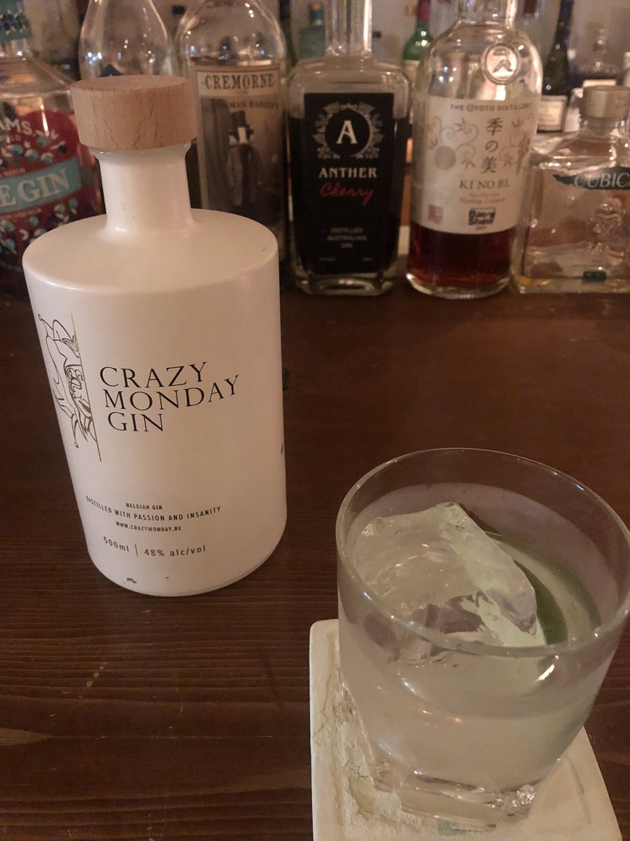 VhEpd's tweet photo. #王子
#BAR purest note
#ホワイト餃子　柏店
#柏

去年の自分からは考えられないほ���幸せ https://t.co/FezzsPbUsk