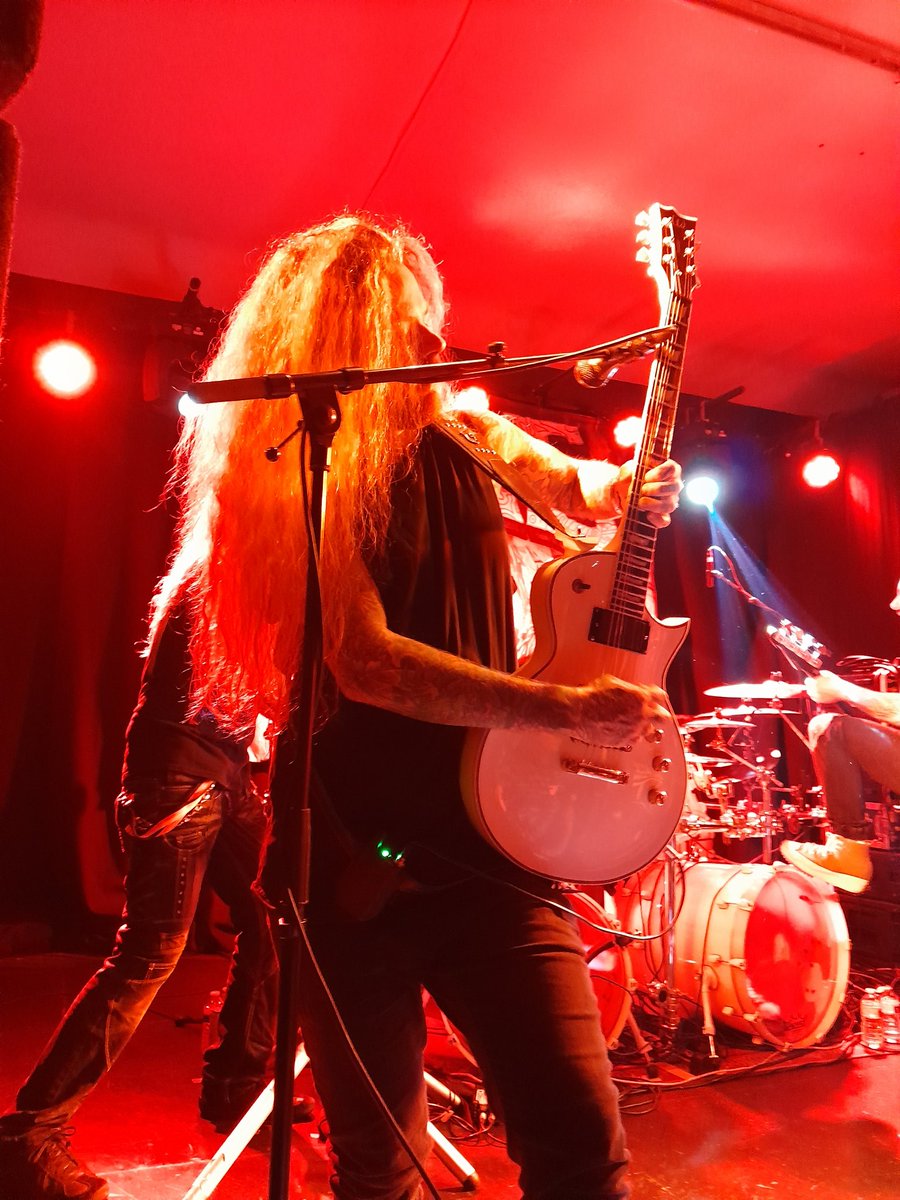bruce_warman's tweet photo. Crimes of Passion #CopUK could not be accused of not engaging the crowd lead singer and guitarists fully engaging
Howevev@Coinnoi12 said it was more #DrunkDad energy and said it was like me doing it #Humph
Preferred #SecretRule, and looking forward to #Rage https://t.co/dqmjqlSK8v