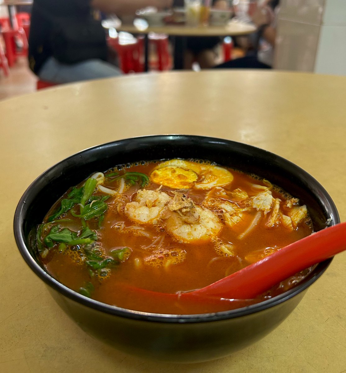 RamenNatto_Asia's tweet image. マレーシアご飯🇲🇾

サラワクラクサ食べに来たんだけど売り切れていたので
槟城蝦面🦐 RM11.00 (348円)
こちらのお店の蝦面海老の出汁が濃くて美味しい😊

#マレーシアご飯 #槟城蝦面 #PrawnMee #マレーシア