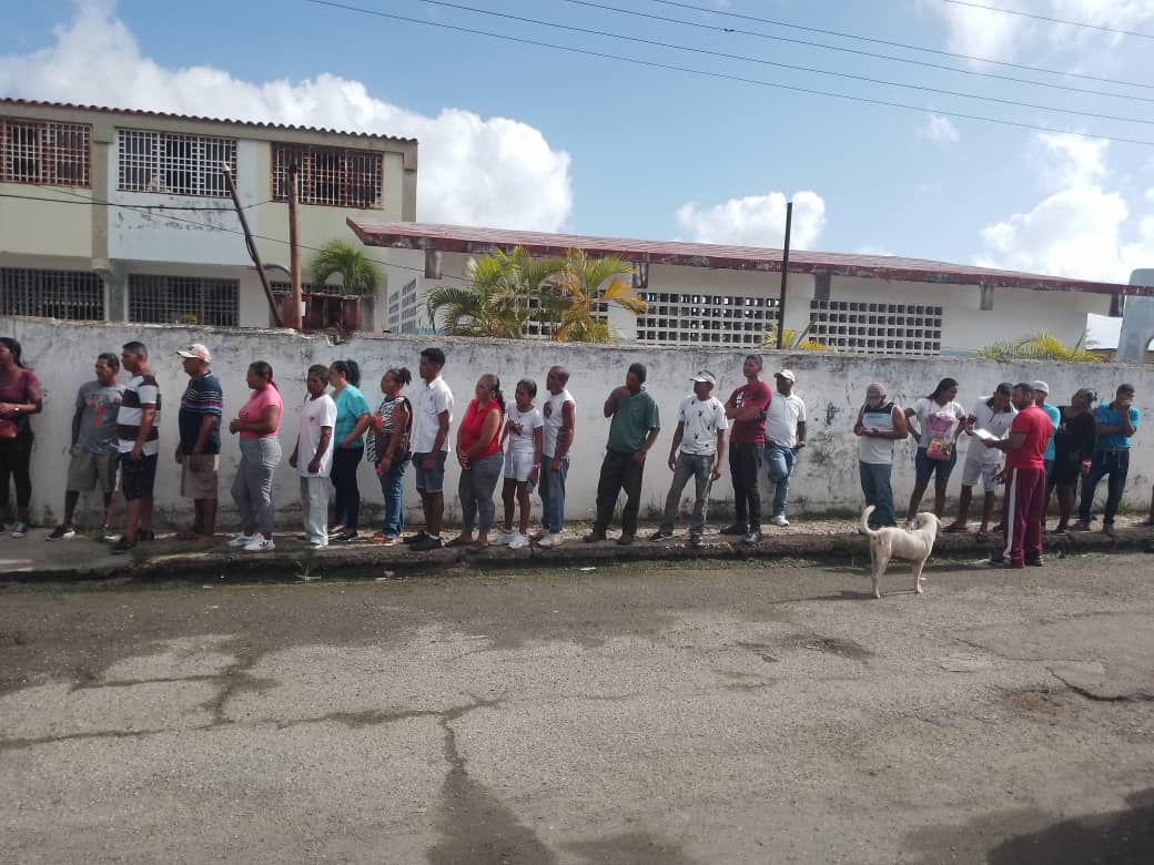 Votamos 5 Veces por la soberanía de patria, 5 Veces Si por nuestra Venezuela, 5 Veces Si por que el Esequibo es Nuestro.
#VenezuelaDiceSÍ
<a href="/NicolasMaduro/">Nicolás Maduro</a> 
<a href="/HectoRodriguez/">Héctor Rodríguez C.</a> 
<a href="/venezuelatoda_/">Venezuela Toda</a>