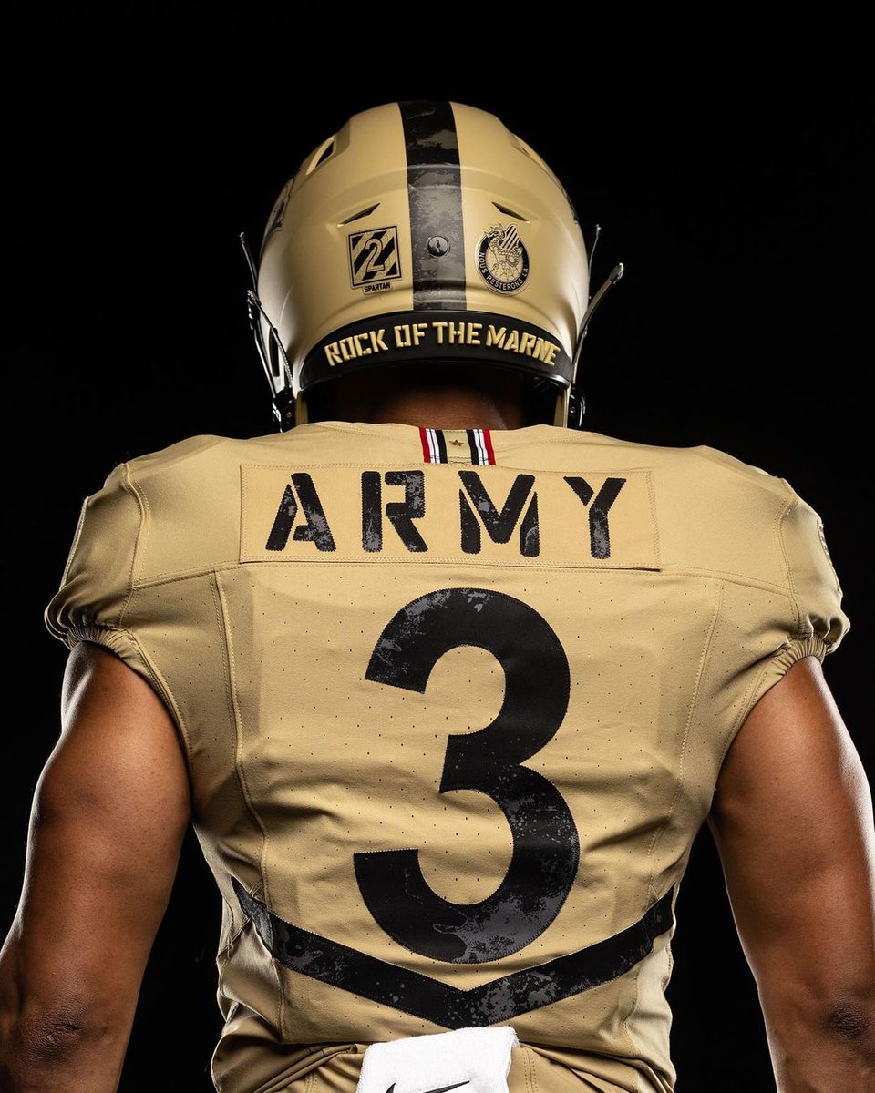 DeptofWar's tweet photo. We showed off the @US Navy’s uniforms, now check out the uniforms for the cadets at @WestPoint_USMA! 

This year, they are representing the dog-faced soldiers of the @3rd_Infantry. 

#ArmyNavyGame https://t.co/eJNj1kIg7D