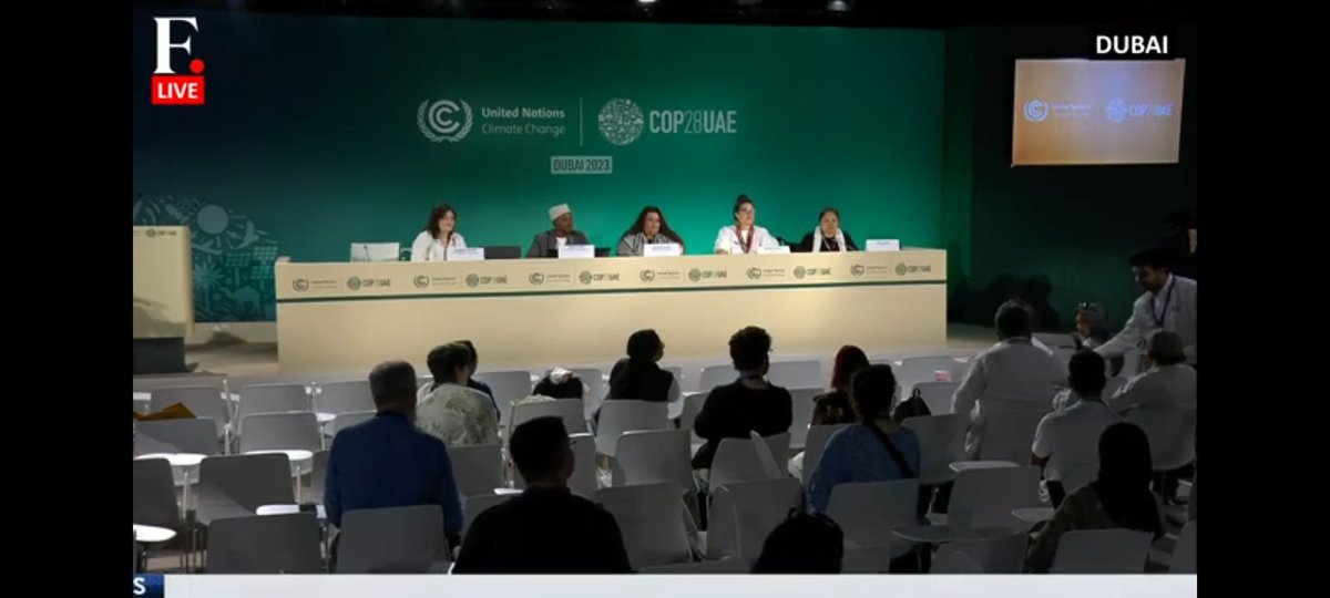 Watch:The press conference on cross-movement expectations for public finance #reparations #stopfundingfossils #cancelthedebt #makepolluterspay #COP28 Press Briefing — FOR A GLOBALLY JUST ENERGY TRANSITION, WE NEED TO TRANSFORM PUBLIC FINANCE ⚖️💸🌞
youtube.com/live/NENZIxwjP…