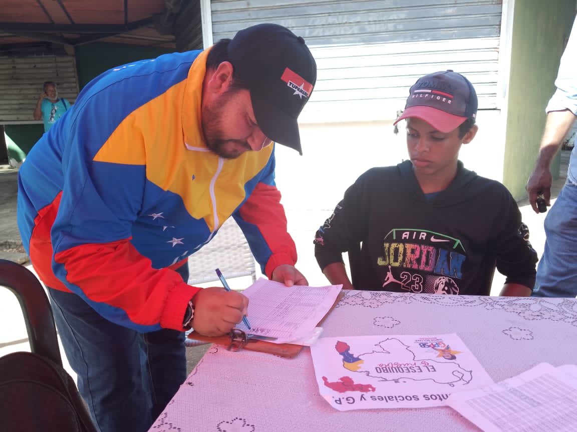 Desde su  tierra natal, nuestro secretario General <a href="/WBenavides_MRT/">Williams Benavides</a>  dice #5VecesSi por una Venezuela Toda.

¡El Sol de Venezuela nace en el Esequibo!

#VenezuelaDiceSi
#YoVoto5VecesSi
#VenezuelaEjemploDeLucha