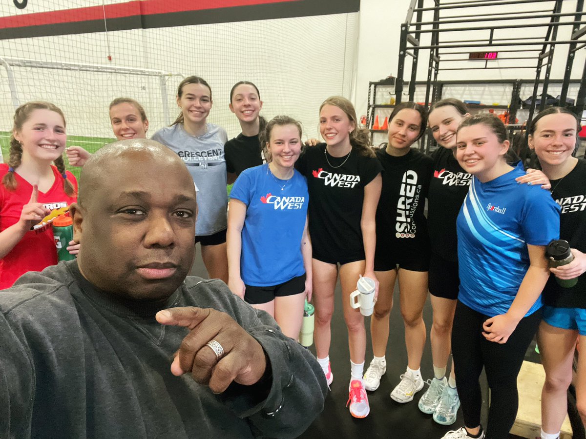 anton_joseph's tweet photo. Great first team training session with @canada_westu18 volleyball this morning! Taking their fitness to a whole other level!
#hardworkpaysoff #strivetrained #volleyball #fitness #conditioning #strength https://t.co/62GMM4Yrfj