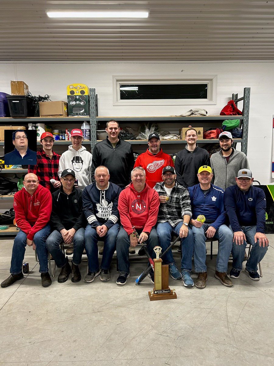 Cardinal Christmas Party last night turned into an early morning.   Few players missing but fun times had by all.   Thank-you Russwurms for hosting!!