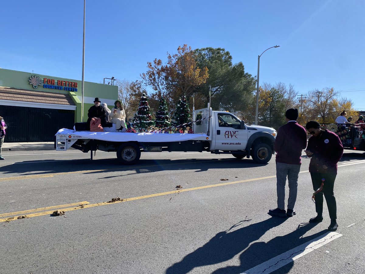 Jen Zellet tweet media