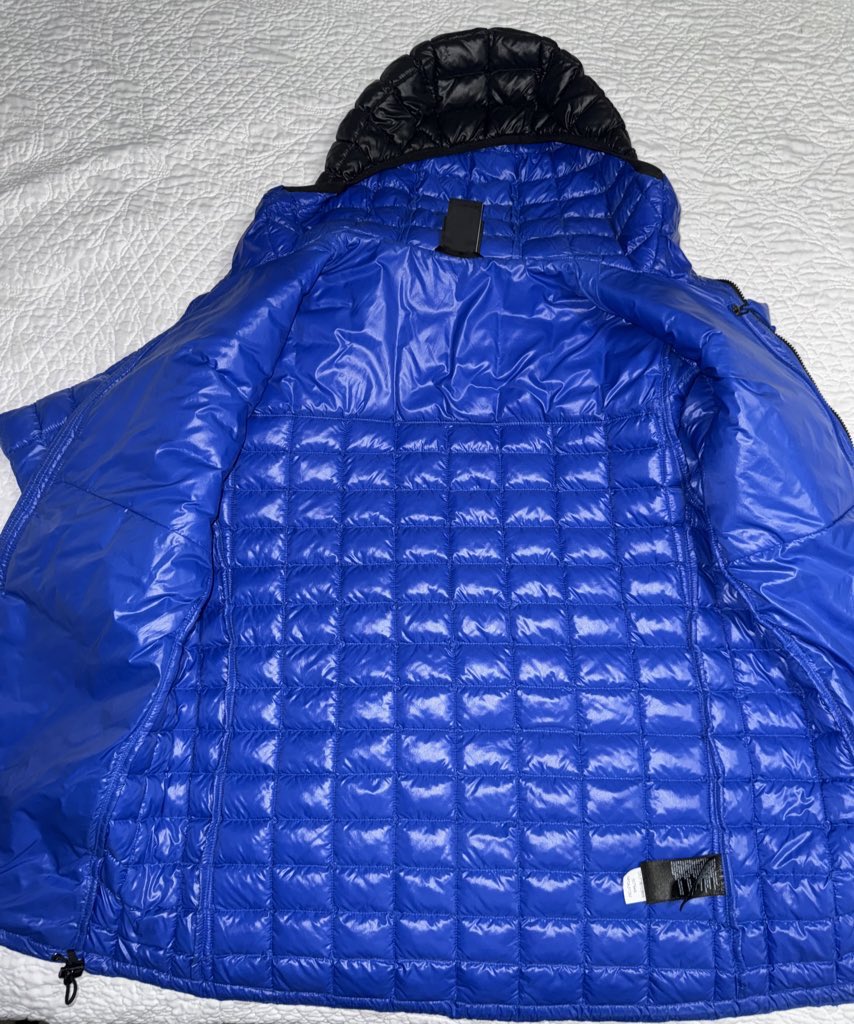 invertedwAvess's tweet image. Like new The North Face Thermoball Eco Jacket sz Medium. Bought last year for $250 but have only worn it a few times total. Looking for $125 Shipped OBO. DM with an offers. Lots of references. #sizeMedium RT’s appreciated