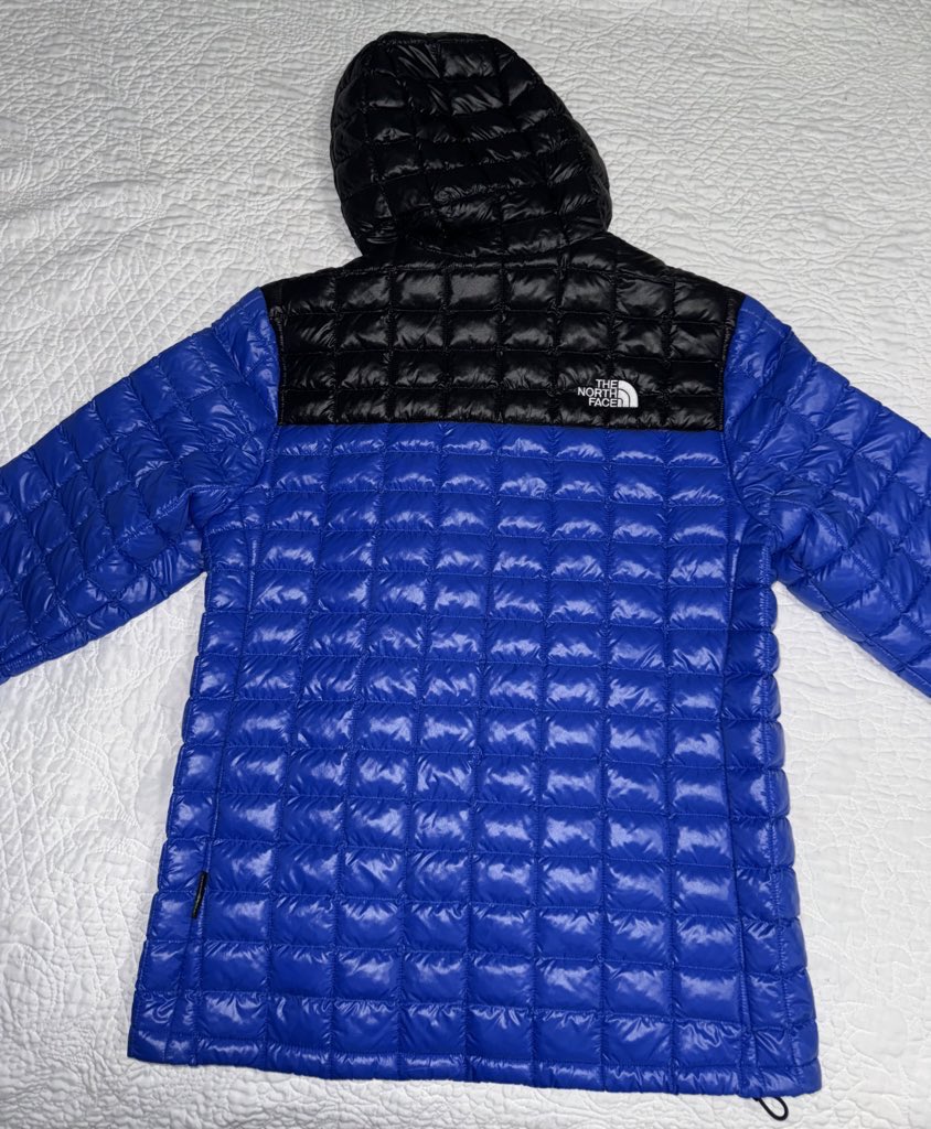invertedwAvess's tweet image. Like new The North Face Thermoball Eco Jacket sz Medium. Bought last year for $250 but have only worn it a few times total. Looking for $125 Shipped OBO. DM with an offers. Lots of references. #sizeMedium RT’s appreciated