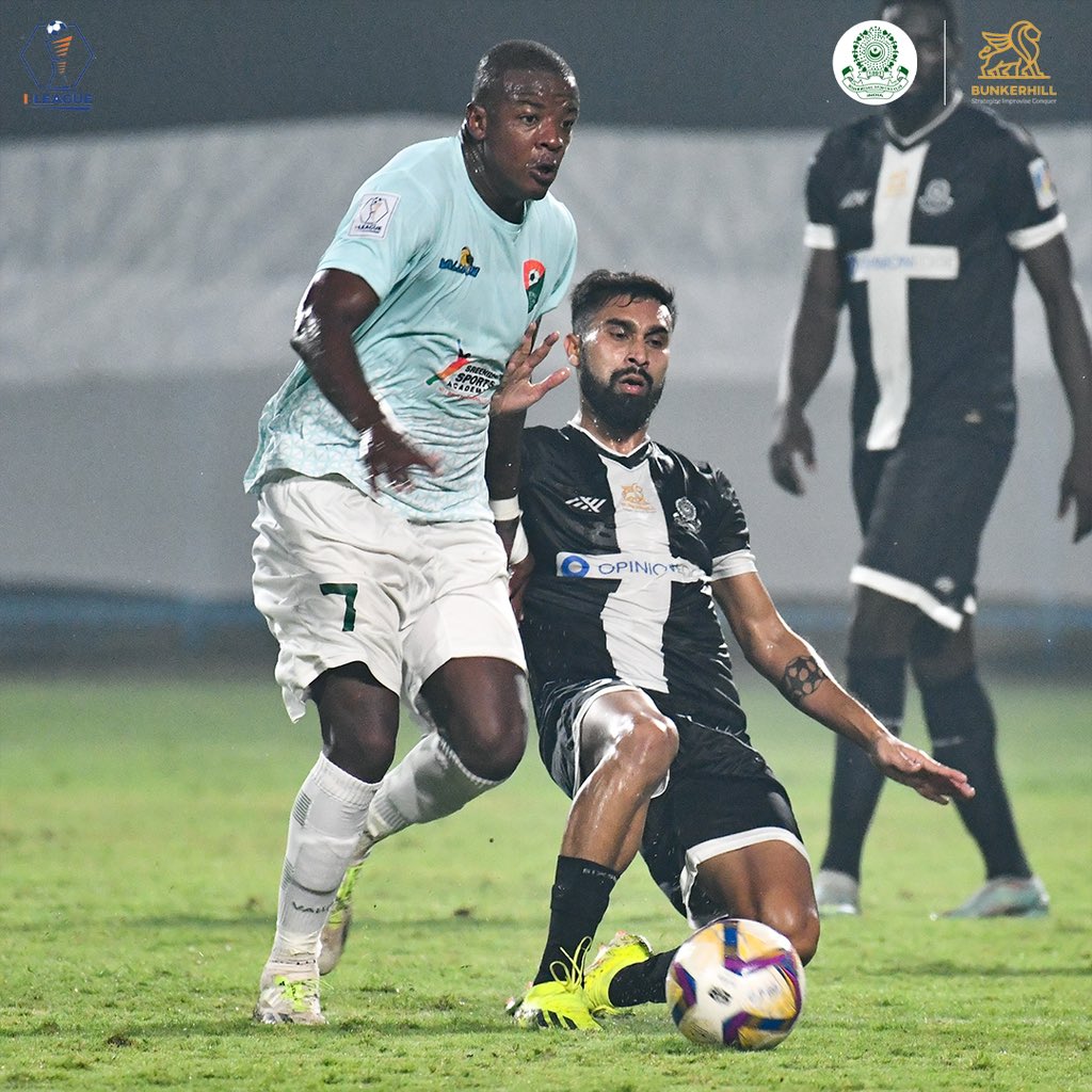 MohammedanSC's tweet photo. No stopping us now – 5 straight wins and counting! 🤩
#JaanJaanMohammedan 💪🏼#BlackAndWhiteBrigade 🤍🖤 #ILeague 🏆 #IndianFootball ⚽ #MDSPSDEC https://t.co/W8nMwOF4wh