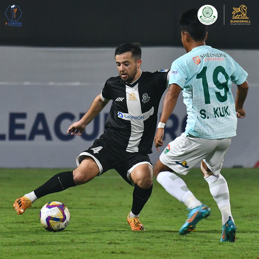 MohammedanSC's tweet photo. No stopping us now – 5 straight wins and counting! 🤩
#JaanJaanMohammedan 💪🏼#BlackAndWhiteBrigade 🤍🖤 #ILeague 🏆 #IndianFootball ⚽ #MDSPSDEC https://t.co/W8nMwOF4wh