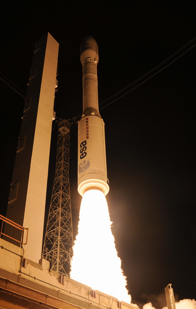 ESA_History's tweet photo. #OTD 3 December 2015, #ESA's #LISAPathfinder mission launched on @vega_sts VV06 from @EuropeSpacePort, paving the way for future missions by testing in flight the concept of gravitational wave detection @esascience @esaoperations
👉https://t.co/IFAJzcA88G https://t.co/xfrOCkrAHF