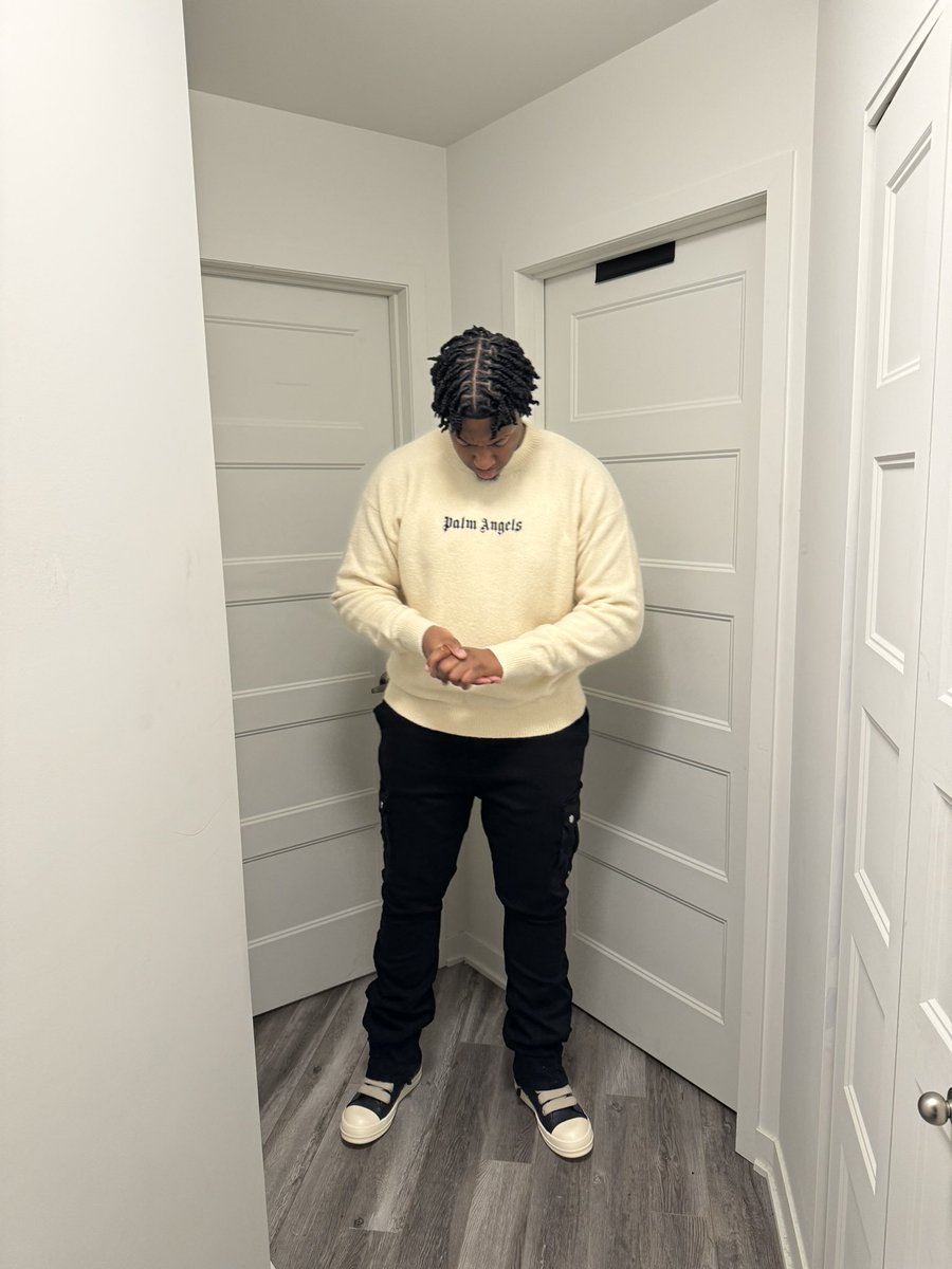 itzeliboss's tweet photo. year 27 day 1💫 https://t.co/WDdwkgicHU