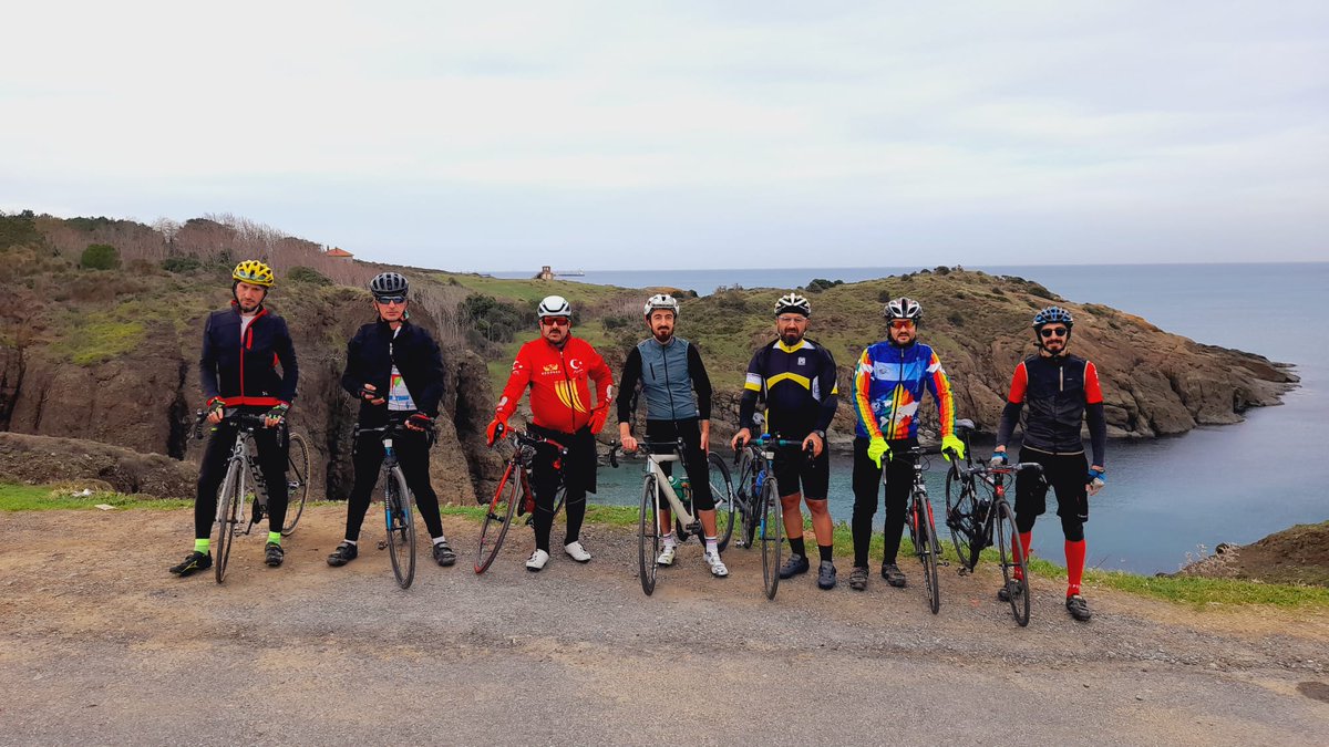 alper_elmas's tweet photo. Gezegen Bisiklet pazar turumuz
#gezegenbike #bisiklet #bike #argon18 #bikeporn #velespit #cycling #bicycles https://t.co/JSFLqW3f4b