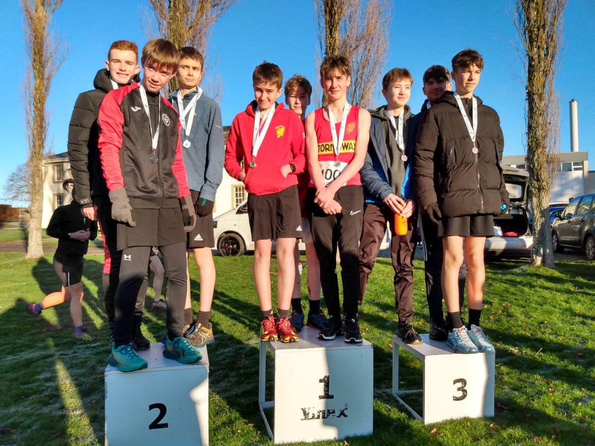 READ ALL ABOUT IT #SALtogether ✍️Our round-up after superb day #LindsaysXC helps raise temperatures scottishathletics.org.uk/lindsays-distr… Huge thanks all volunteers @SALChiefExec @OvensDavid @Bobby_ThatOneMo @ProTay_ @EStreetShuffler @simcarol99 @SALDevelopment @LindsayMcMaho15 @ErinGillen3