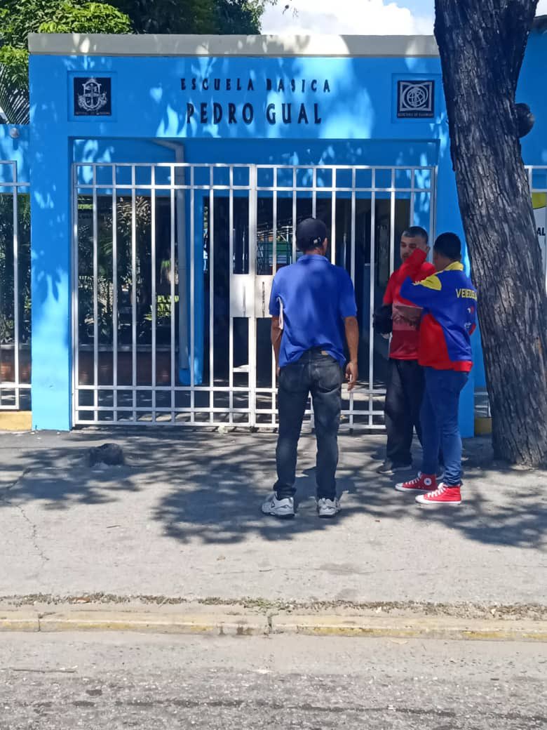 TomasMorilloM's tweet image. En Carabobo estamos monitoreando la manipulación desolada politiquera del régimen que solo responde a intereses personales y partidistas de quienes intentan perpetuarse en el poder.Evidencias indican que fracasaron en su intento.¡El Esequibo es nuestro a pesar de la dictadura! 🇻🇪