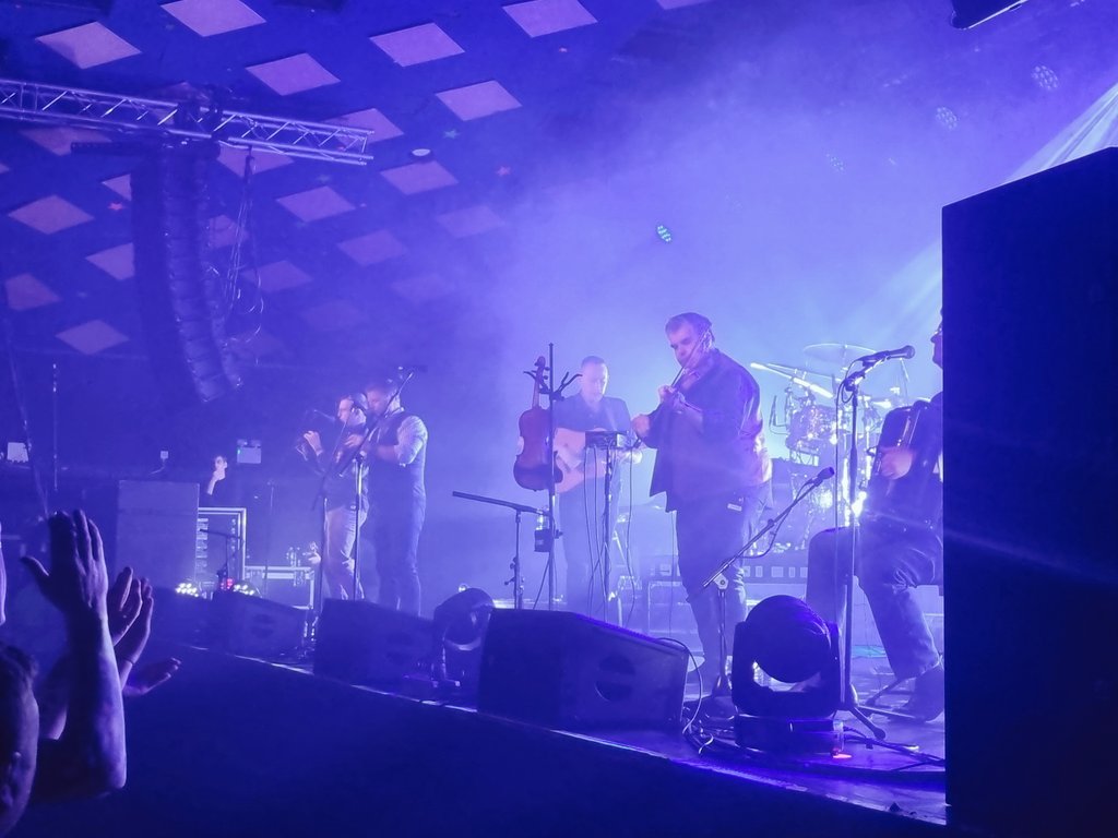 Hazel Sim tweet media