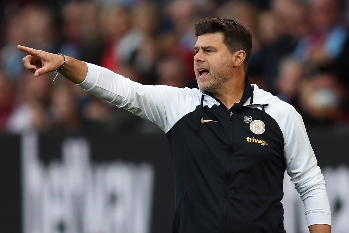 FabrizioRomano's tweet photo. 🔵 Pochettino: “Why 14-15 mins extra time?!”.

“We are a young team. We need to leave this kind of experience with red cards”. 

“With time we're gonna improve and avoid this kind of situations”.

"We have talent, we just need time. I’m sure we will get there”. https://t.co/5afKYILe2L