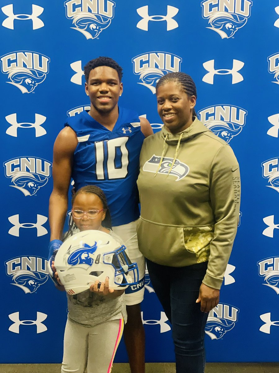 Had an amazing first official overnight visit. 
<a href="/cnu_football/">CNU Football</a> <a href="/coachpcrowley/">Paul Crowley</a> <a href="/coachatsmith/">Alex Smith</a> <a href="/GBHSWildcat_FB/">Great Bridge HS Football</a>