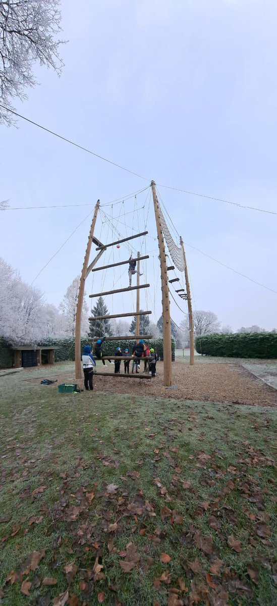 SseYouthservice's tweet photo. Young people from #Rothwell and #Ardsley & Robin Hood wards have enjoyed a very cold but brilliant weekend residential to @CarltonLodge1 Activity Centre.
Well done & thank you to everyone this weekend, especially in the snow! ๐ฅถ
Funded by Outer South Housing Advisory Panel. https://t.co/FpgQo9qJF3