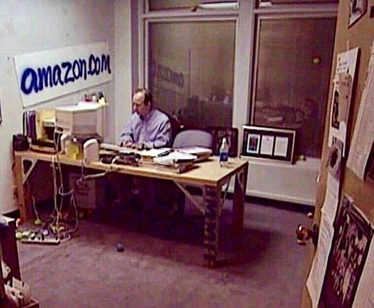 Immer wenn du ans Aufgeben denkst, erinnere dich an dieses Foto!  #fintwit #Amazon