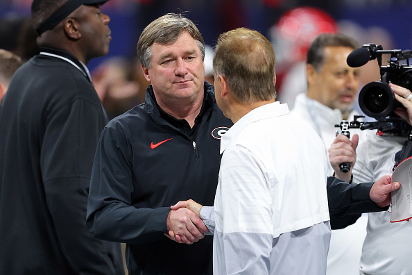 4 deserving teams got in:

1) Michigan vs 4) Alabama
2) Washington vs 3) Texas

1 of the best teams in the country will not play for a title in 2023...

Georgia 

Both can be true #CFBPlayoffs