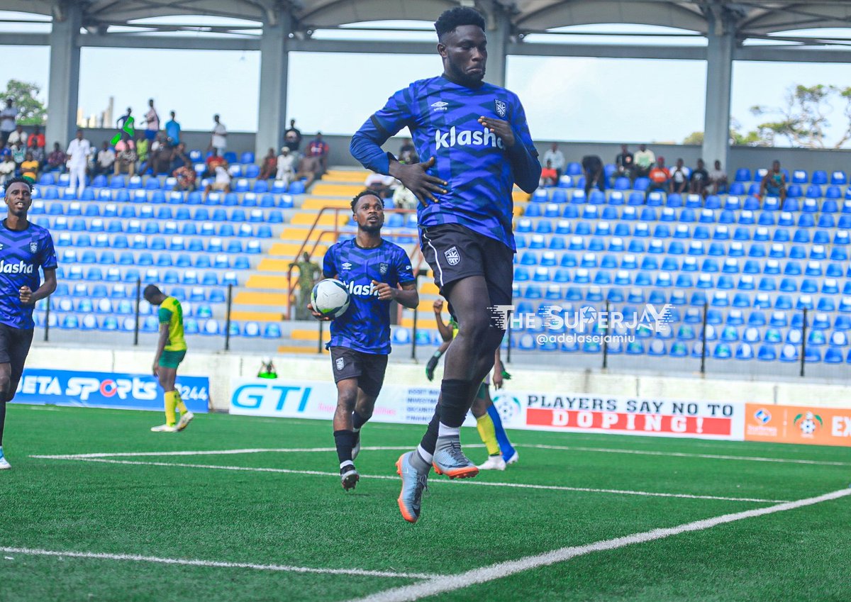 adelasejamiu's tweet photo. MATCH DAY 11
#NPFL24
FULL TIME
@SportingLagos 1 π 0 @fckatsinaunited
13' Clement Naantum
#SPLKAT #NPFL24
#LetsGoSporting
#SundaysWithSporting https://t.co/ize5lqKeY3