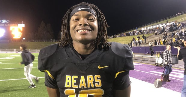 AndrewHatts's tweet photo. Five-star A&amp;M commit Terry Bussey shines in quarterfinal win over Garrison, talks early conversations with Mike Elko. (VIP) 

https://t.co/BFBhFNqXBT https://t.co/k5K3Aj7YA2