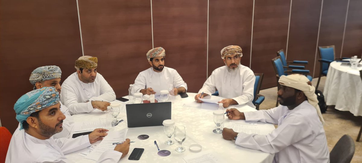cbioman's tweet photo. نظمت دائرة المبادرات المجتمعية الصحية بالتعاون مع مكتب منظمة الصحة العالمية في سلطنة عمان ورشة تدريبيه حول الشبكة العالمية للمدن والمجتمعات الصديقة للمسنين صباح اليوم الأحد ٣ ديسمبر ٢٠٢٣ في فندق انتر سيتي الخوير تحت رعاية سعادة الدكتور / سعيد بن حارب اللمكي https://t.co/oNas8tUqkw