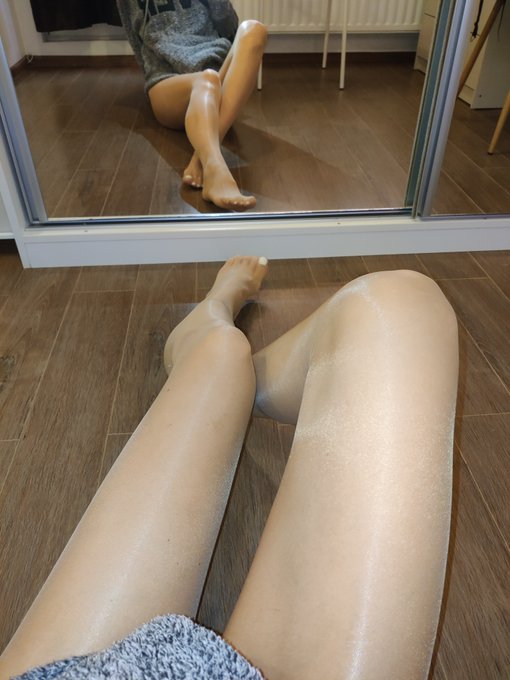 Winter style 😎😈  #pantyhose #pantyhosegirl #nylon #pantyhoselegs #model https://t.co/jyLJfwYZoR<a href="/tag/pantyhose"class="tags">#pantyhose</a><a href="/tag/pantyhosegirl"class="tags">#pantyhosegirl</a><a href="/tag/nylon"class="tags">#nylon</a><a href="/tag/model"class="tags"><span>#model</span></a><a href="/tag/pantyhoselegs"class="tags"><span>#pantyhoselegs</span></a>