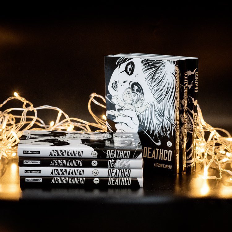DLGAMING22's tweet photo. 🩸Concours Deathco🩸

À gagner la série d’Atsushi Kaneko,  Deathco les 7 tomes en partenariat avec Sakka Manga 

𝗣𝗼𝘂𝗿 𝗽𝗮𝗿𝘁𝗶𝗰𝗶𝗽𝗲𝗿 : 

🩸Follow @MangaSakka &amp; @DLGAMING22 
🩸Like &amp; RT 
🩸Invite 1 personne 
🩸Fin le 10/12/23

#CONCOURS #calendrierdelavent #manga #Kaneko https://t.co/YtPTO6gRVE