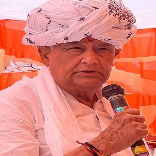 डॉ किरोडी लाल जी Cm बने क्योंकि उन्होंने विपक्ष की शत प्रतिशत भूमिका निभाई है इसलिए <a href="/BJP4India/">BJP</a> को डॉ साहब को CM बनाना चाहिए .!
#किरोड़ी_लाल_सीएम_बनाओ 
<a href="/AmitShah/">Amit Shah</a> <a href="/narendramodi/">Narendra Modi</a> <a href="/BJP4Rajasthan/">BJP Rajasthan</a> <a href="/JPNadda/">Jagat Prakash Nadda</a> <a href="/DrKirodilalBJP/">Dr. Kirodi Lal Meena</a>