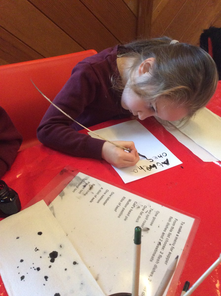 MelthamMoor's tweet photo. Year Two had a fabulous day at Pontefract Castle preparing for a visit from the king. #MMHistory #MMY2 https://t.co/X8QdM8wbkO