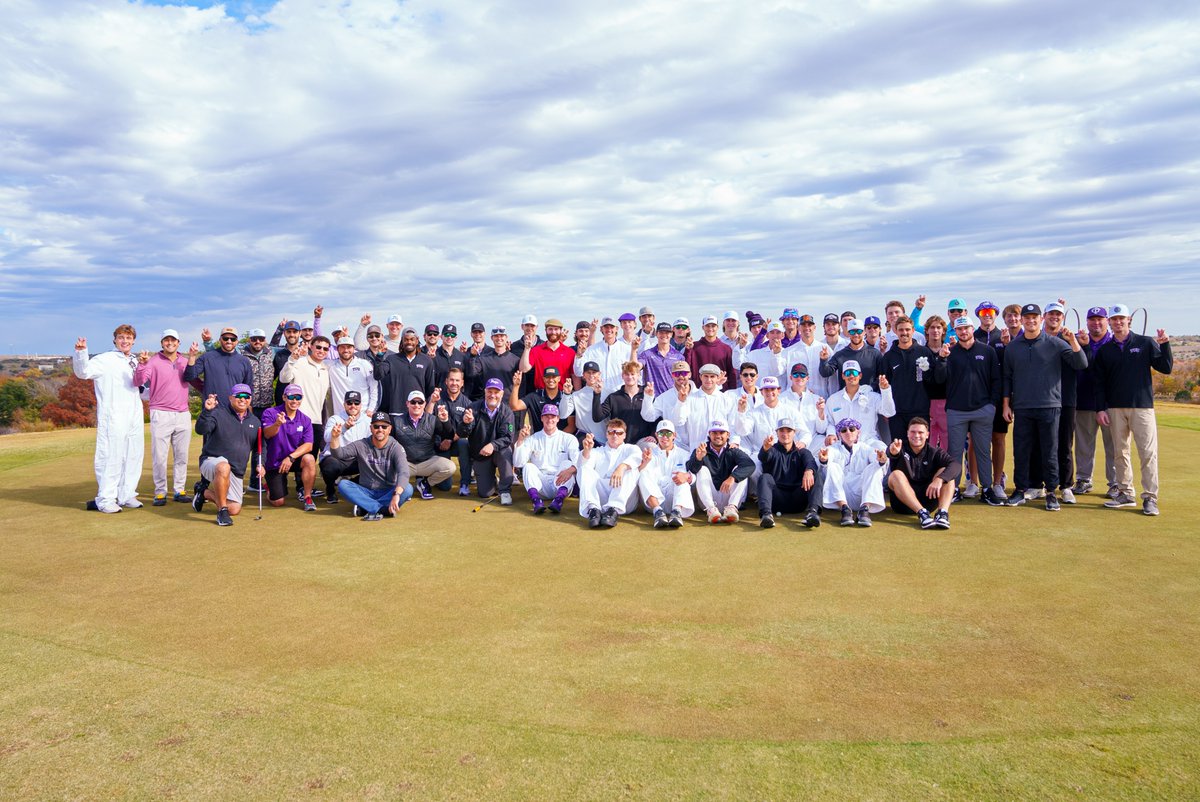 ⛳️hit the links yesterday with the Frogball fam 

#FrogballUSA | #GoFrogs