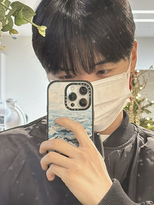 TO1FRANCE's tweet photo. 📝| upTOdate | 011223

[#JAEYUN]

J'ai coupé mes cheveux

#TO1 #티오원 #제이유
Cr :@TO1_members

#🦋 https://t.co/jVbL2y6ntK
