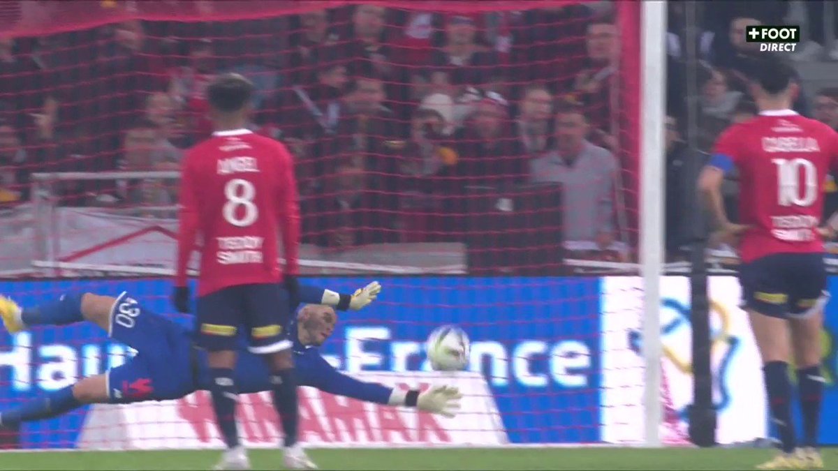 INCROYABLE LUCAS CHEVALIER ! 😱

Le gardien de Lille vient d'arrêter son 2ème penalty du match face à Metz, permettant au LOSC de toujours mener 2-0 🤯

#LOSCFCM | #Ligue1UberEats