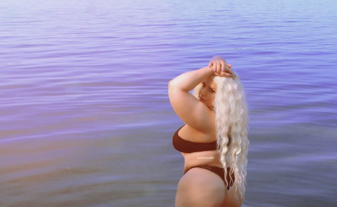 💦 https://t.co/AqfesiCPPw