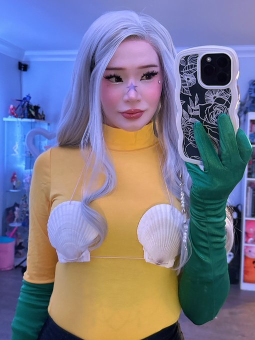 Went to a spongebob themed party last night  Can u guess my character? https://t.co/VvynfPEScy