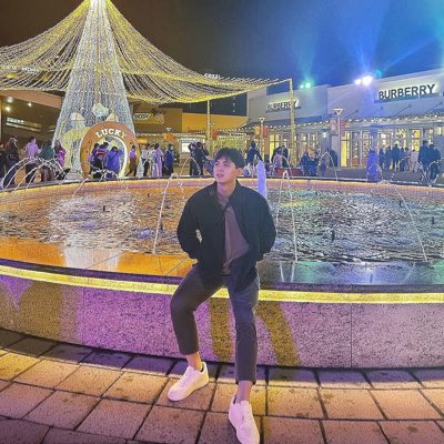 #NewProfilePic (新個人資料照片)