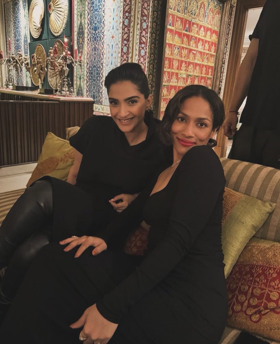 filmfare's tweet image. #SonamKapoor and #MasabaGupta sure do make for the cutest duo. 🖤