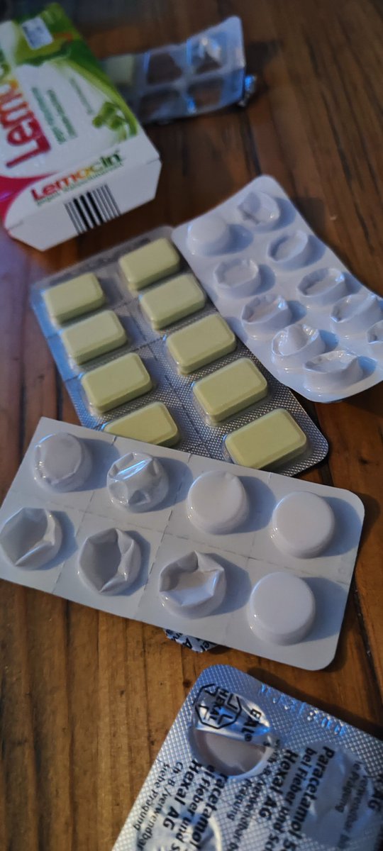 Geil, erstmal #krank in den #Geburtstag. Ich Feier dann morgen mit meinen #Bazillen 😅🤧🤒

Euch noch einen schönen 1. #Advent!